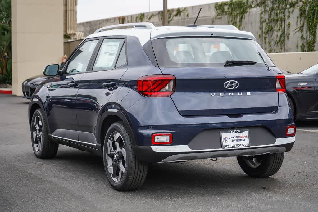 New 2026 Hyundai Venue SEL FWD image 6