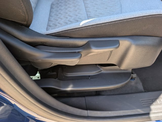 Used 2022 Chevrolet Equinox LS FWD image 43