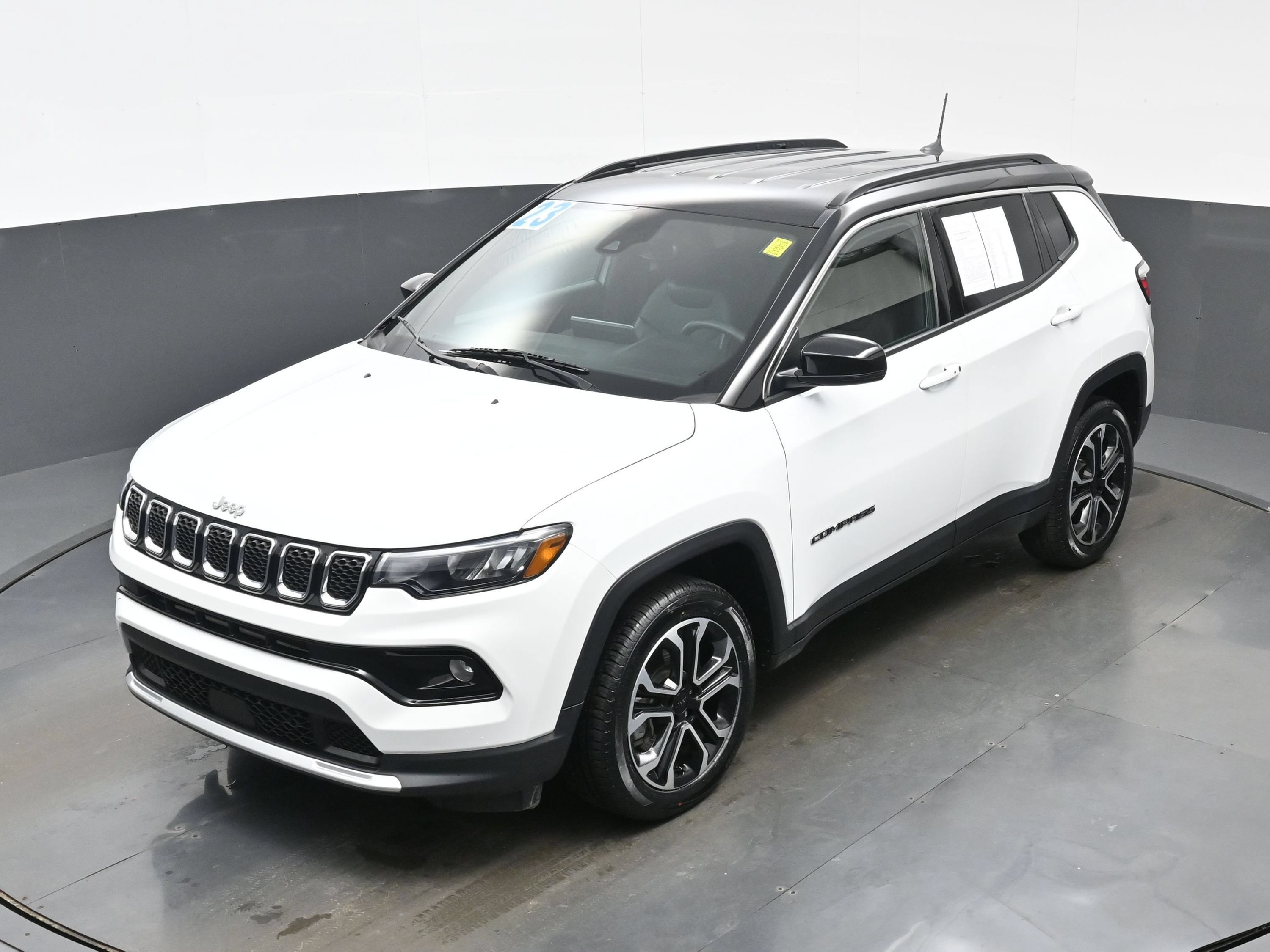 Used 2023 Jeep Compass Limited AWD/4WD image 34