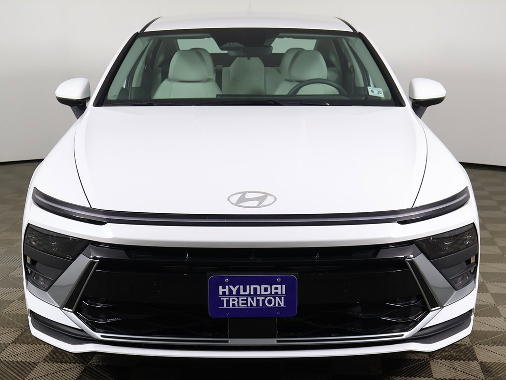 Certified 2025 Hyundai Sonata SE image 9