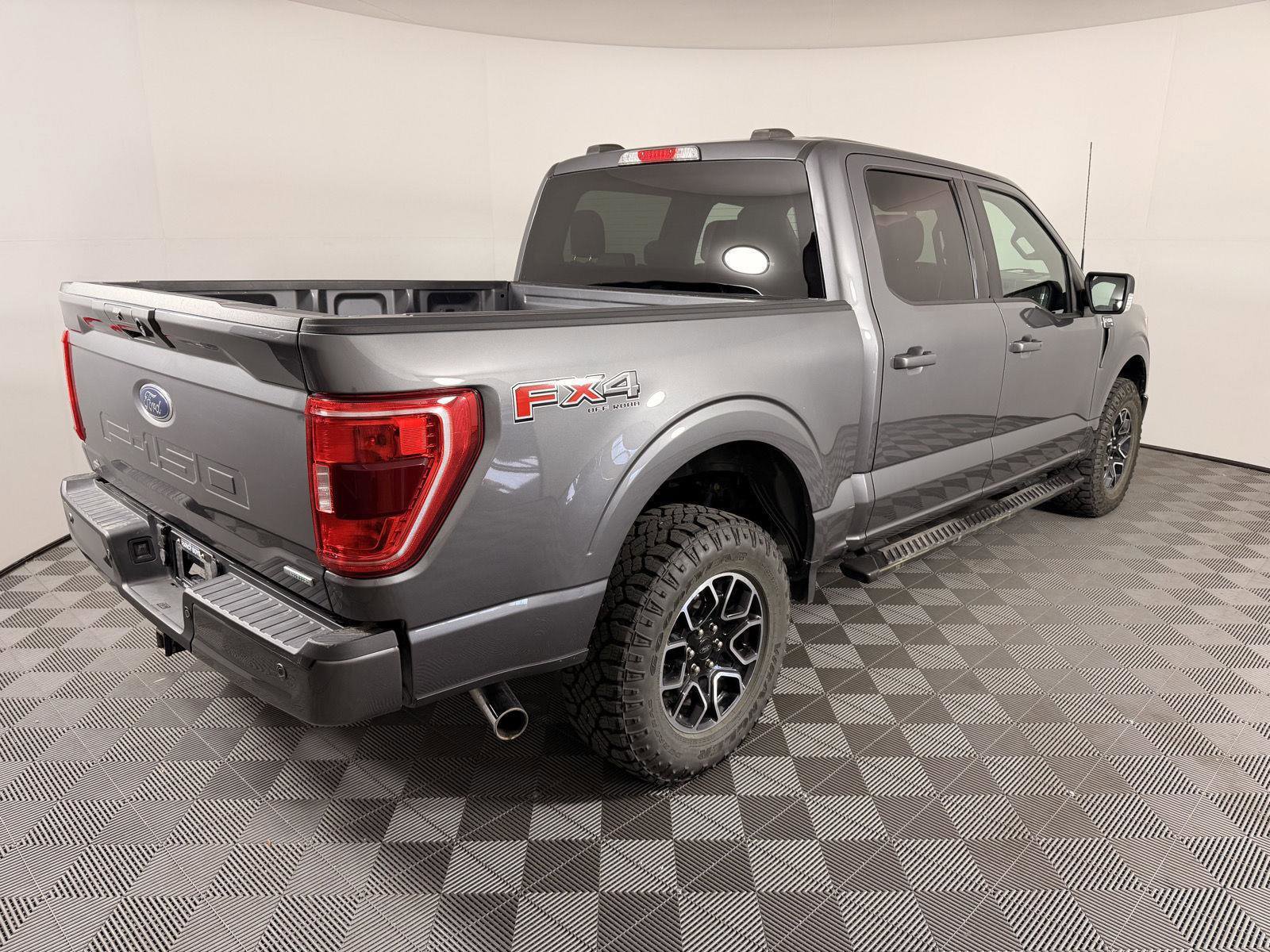 Used 2021 Ford F150 XLT w/ Equipment Group 302A High image 8