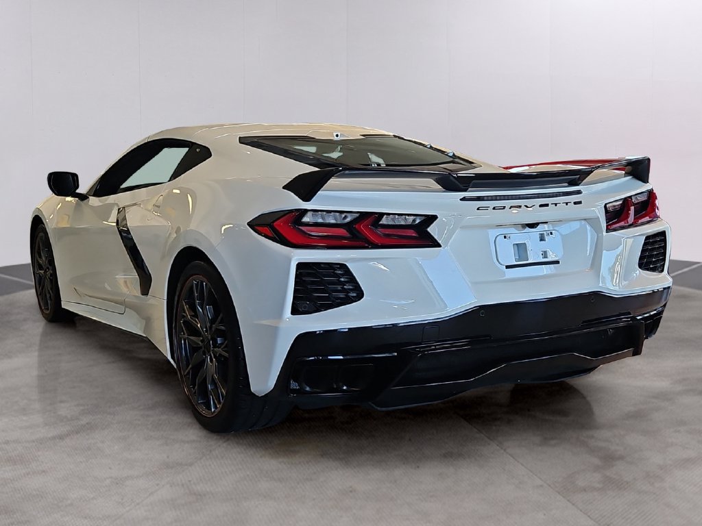 Used 2024 Chevrolet Corvette Stingray Preferred Cpe w/ Z51 Performance Package RWD image 6