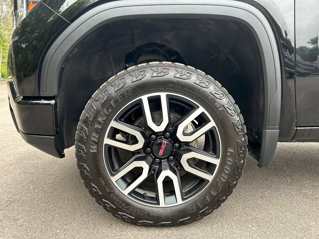 Used 2023 GMC Sierra 1500 AT4 w/ AT4 Premium Package AWD/4WD image 10