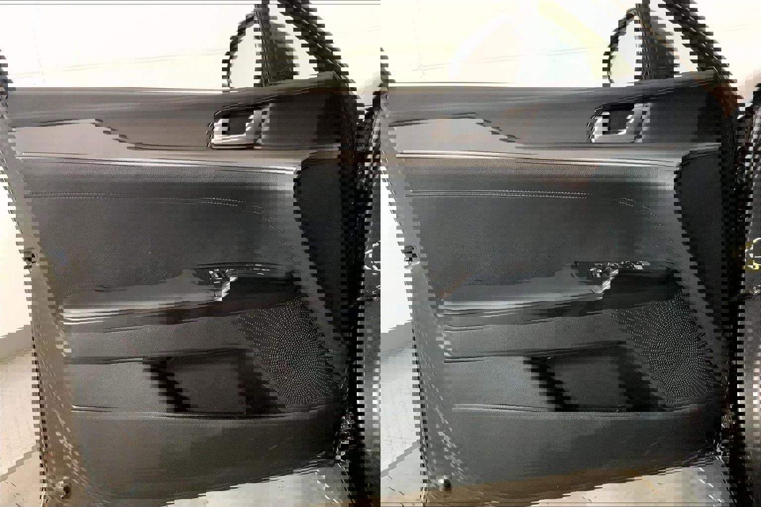 Used 2025 Kia K5 LXS image 24