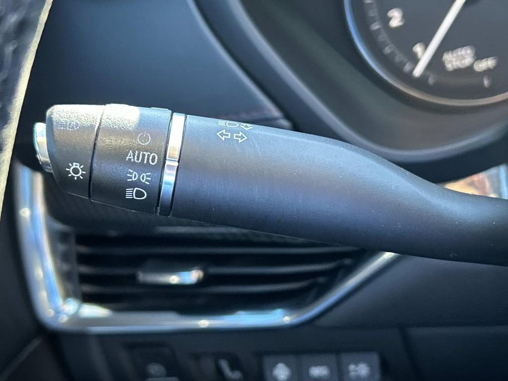 Used 2023 Cadillac XT4 Sport AWD/4WD image 34