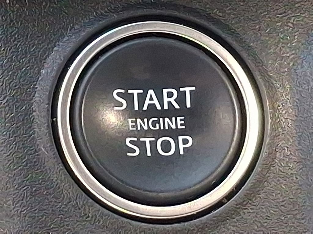 Certified 2023 Land Rover Defender 130 SE image 20
