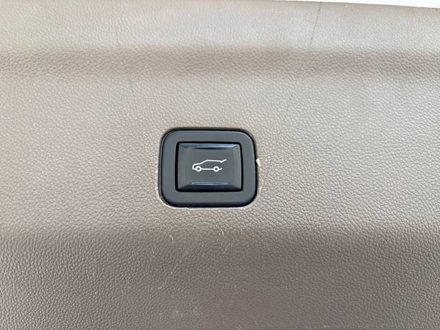 Used 2022 GMC Yukon XL Denali AWD/4WD image 26