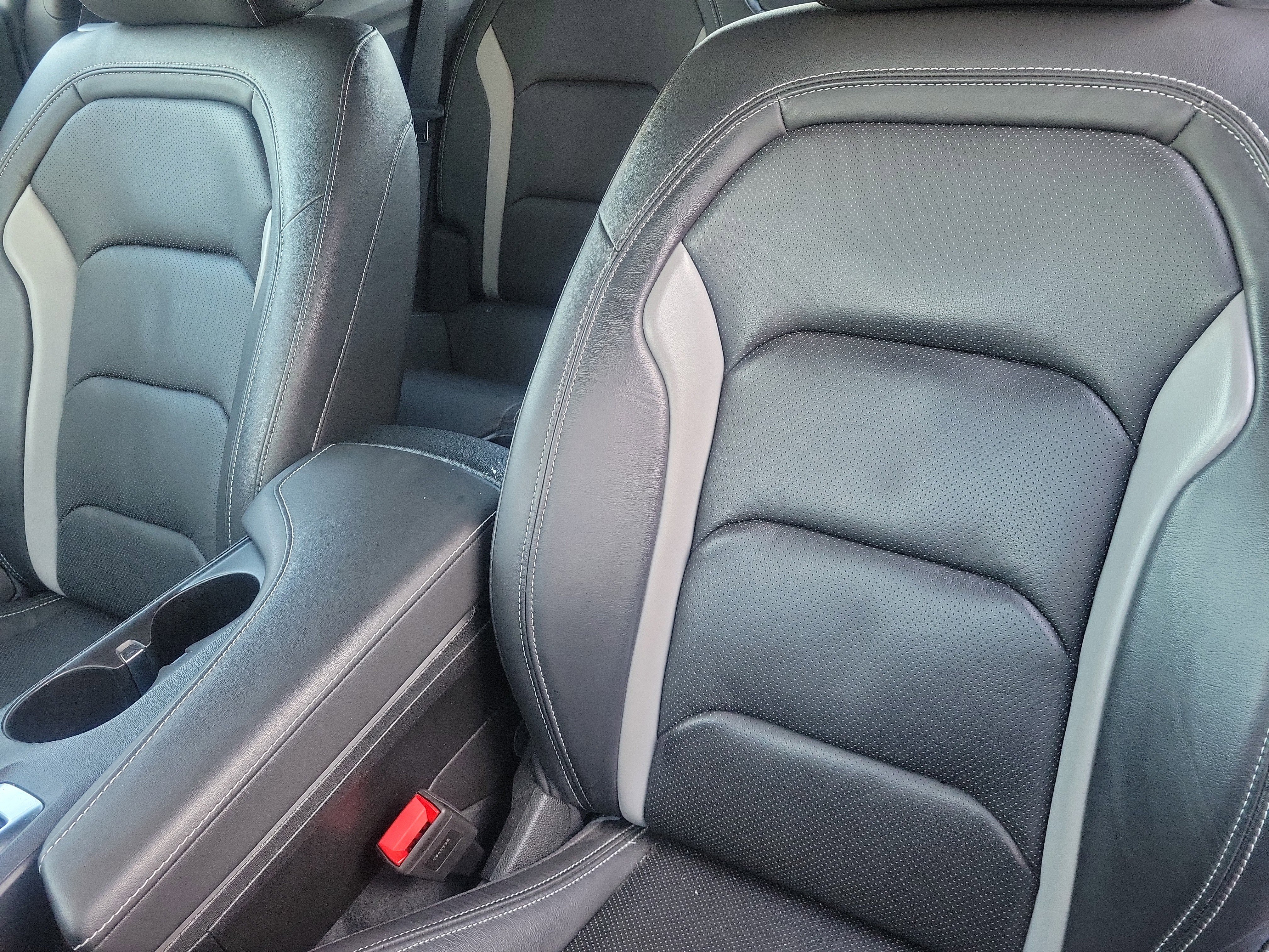 Used 2024 Chevrolet Camaro LT w/ Design Package 1 image 11