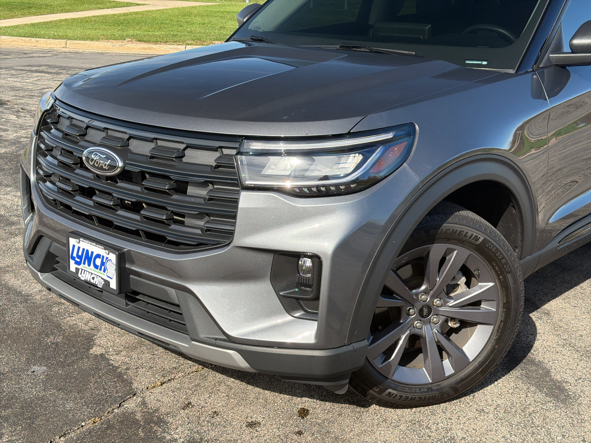 Used 2025 Ford Explorer Active w/ Active Comfort Package AWD/4WD image 7