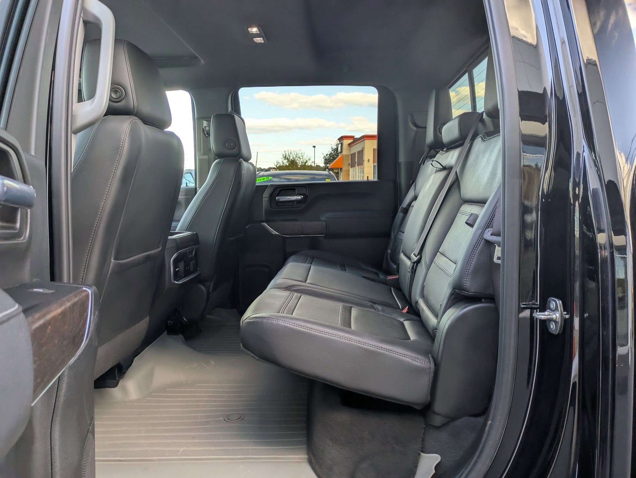 Used 2023 GMC Sierra 2500 Denali image 9