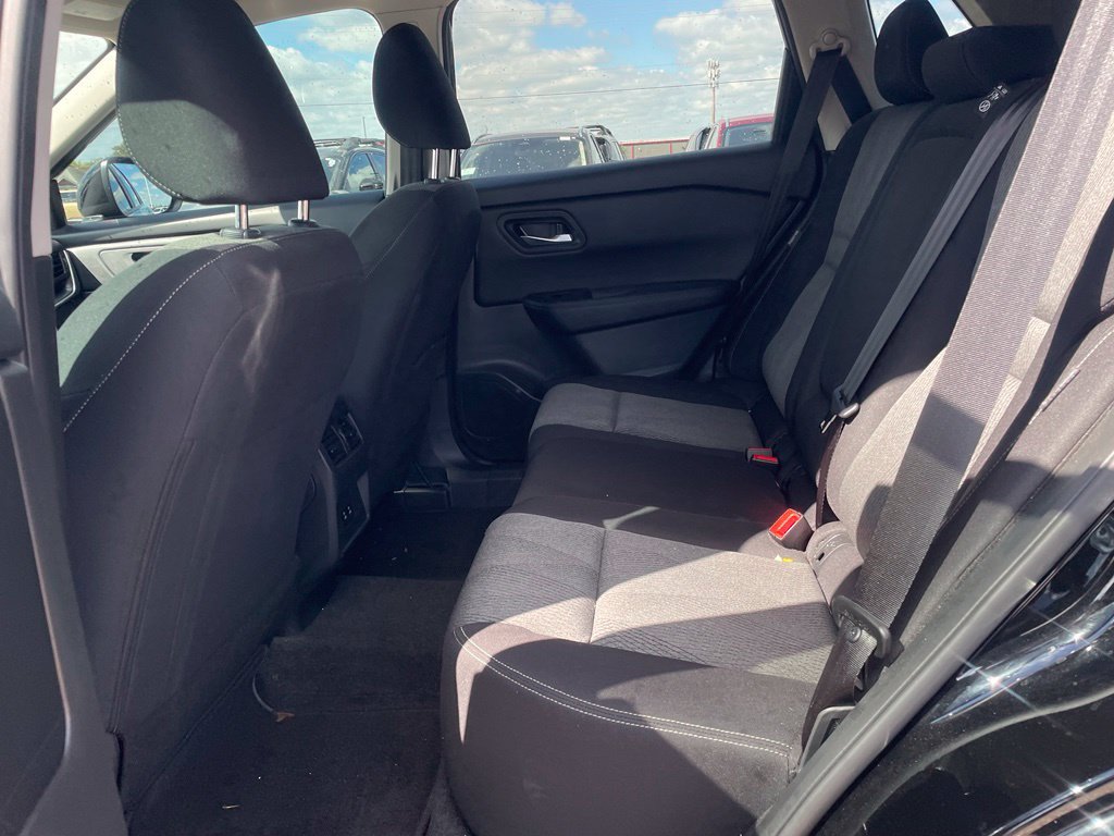 Used 2026 Nissan Rogue SV FWD image 16