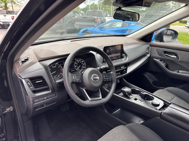 Used 2023 Nissan Rogue SV AWD/4WD image 9