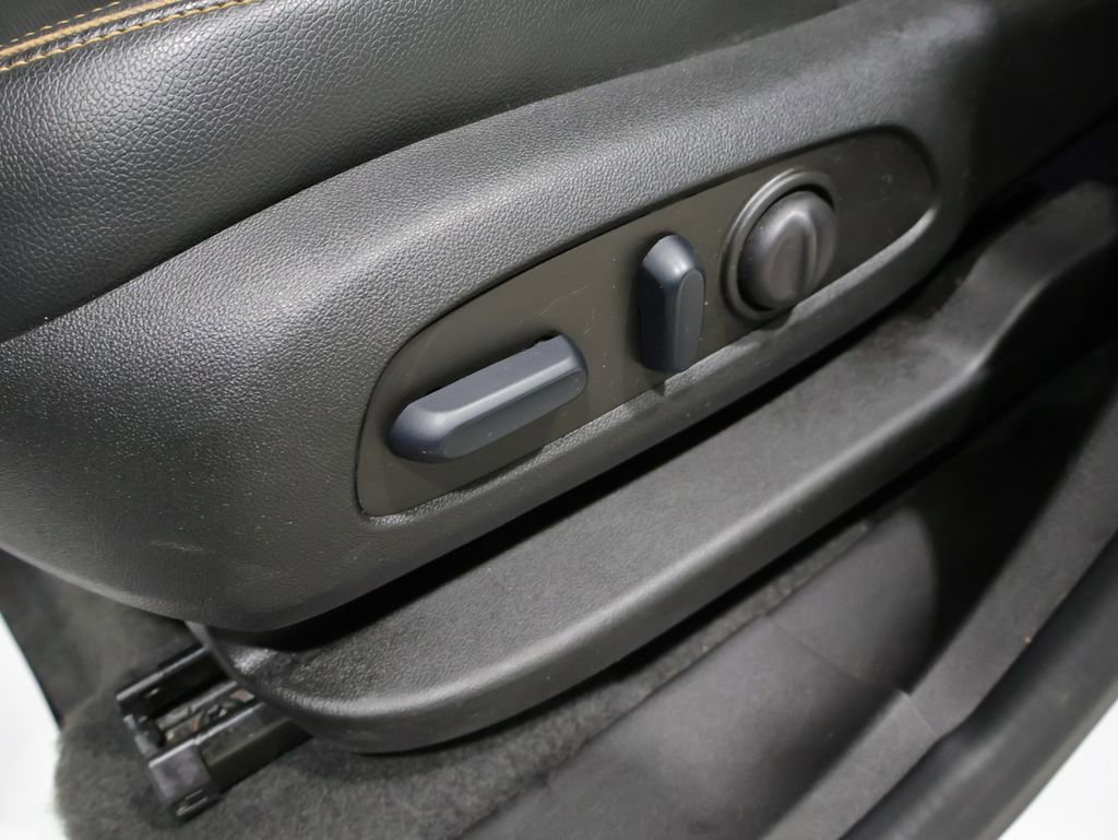 Used 2024 GMC Terrain AT4 image 12