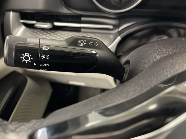 Used 2024 Kia Carnival LX image 37