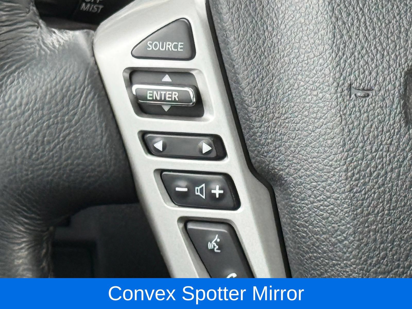 Used 2019 Nissan Titan SV w/ SV Convenience Package AWD/4WD image 35