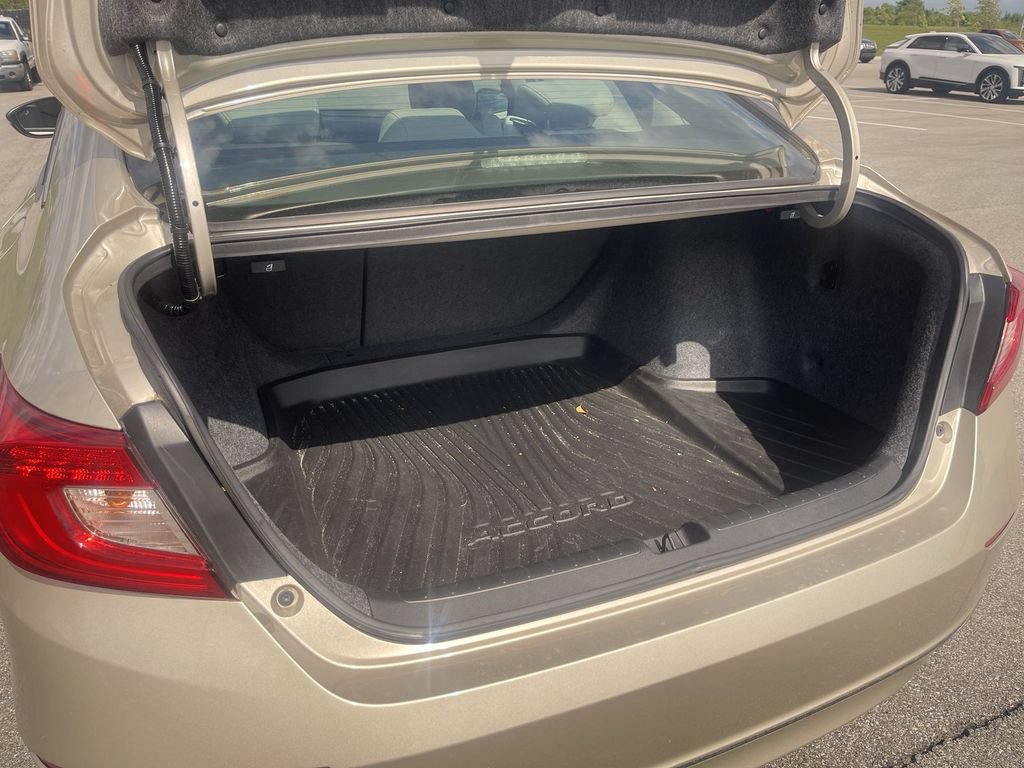 Used 2018 Honda Accord EX-L image 7