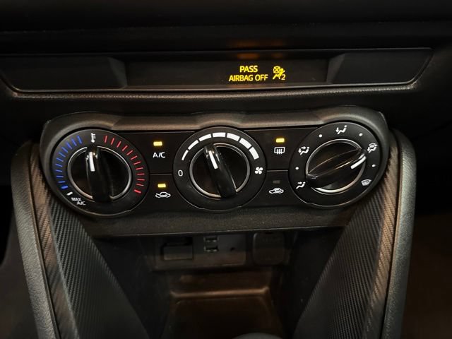 Used 2019 Toyota Yaris LE FWD image 16