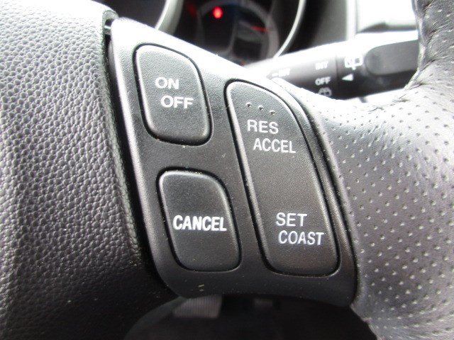 Used 2005 MAZDA MAZDA3 s w/ Moonroof & 6-CD Pkg FWD image 19