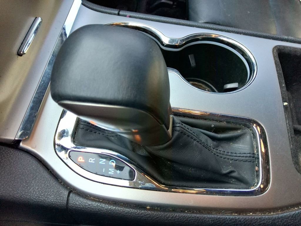 Used 2018 Jeep Grand Cherokee Limited image 15