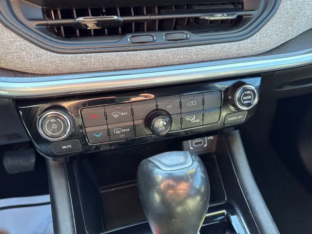 Used 2023 Jeep Compass Latitude image 13