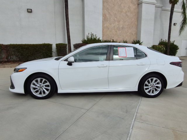 Used 2022 Toyota Camry LE FWD image 9