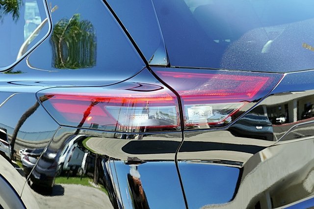 Certified 2023 Nissan Rogue SL w/ SL Premium Package FWD image 7
