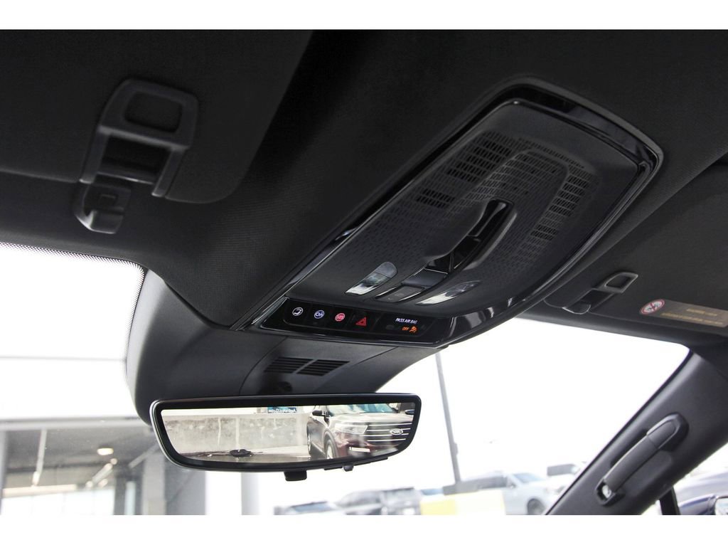 Certified 2023 Cadillac Lyriq 2WD image 11