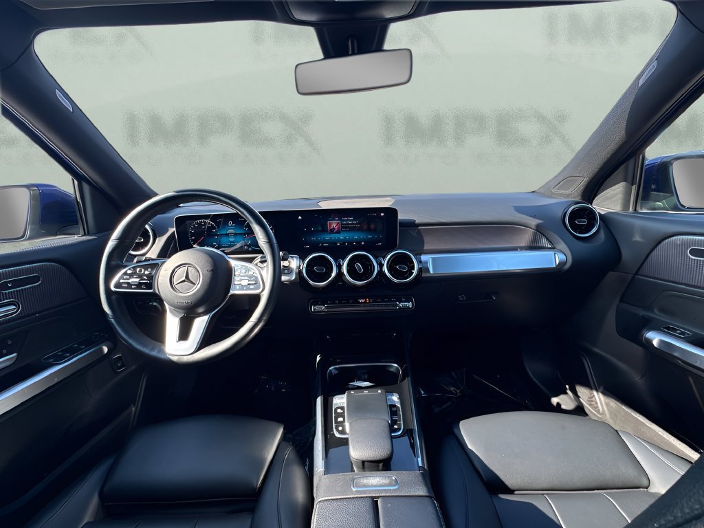 Used 2020 Mercedes-Benz GLB 250 4MATIC w/ Premium Package image 12
