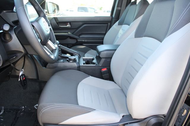Used 2025 Toyota Tacoma TRD Sport AWD/4WD image 34