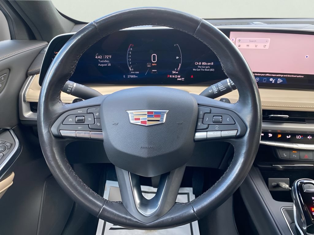 Certified 2024 Cadillac XT4 Luxury w/ Cold Weather Package AWD/4WD image 18