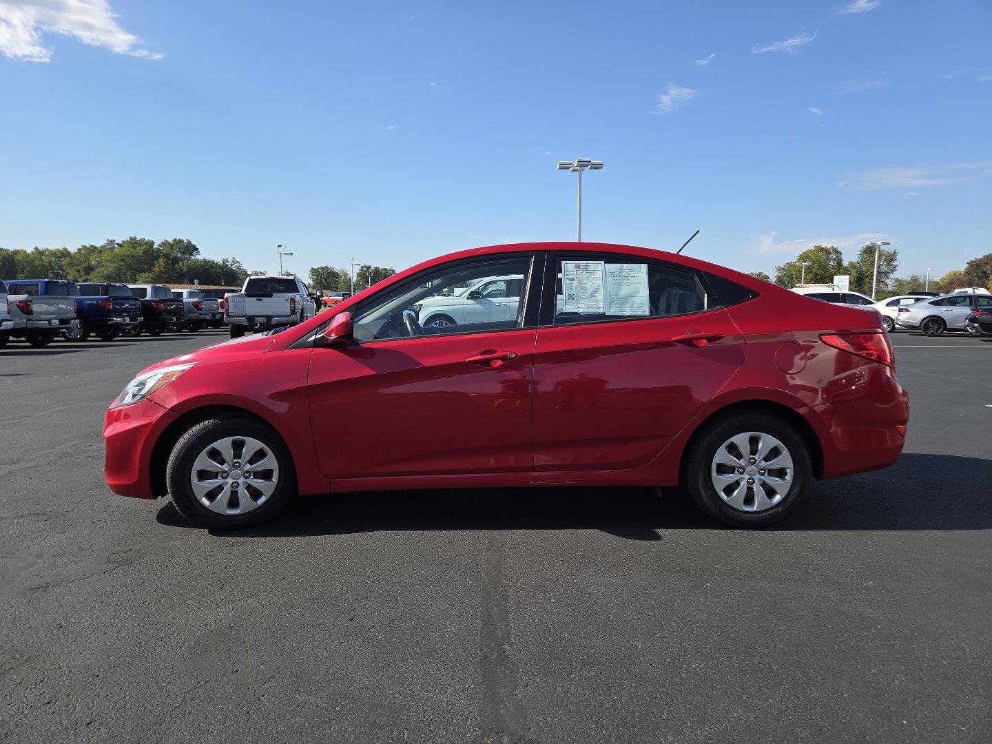 Used 2015 Hyundai Accent GLS FWD image 5