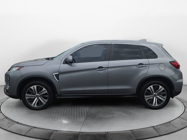 Used 2022 Mitsubishi Outlander Sport SE FWD image 2