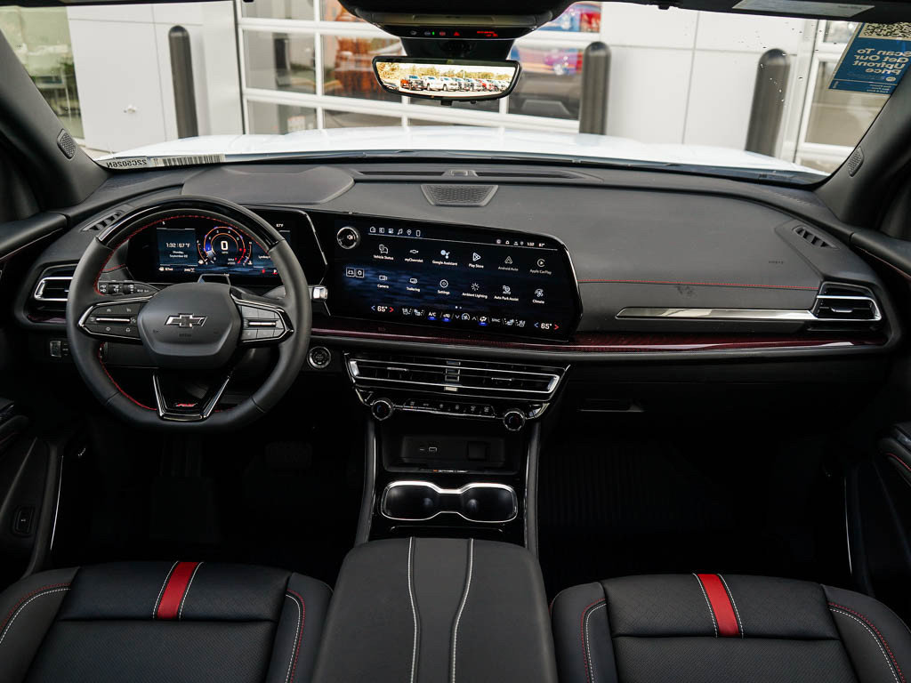 New 2026 Chevrolet Traverse RS w/ LPO, Floor Liner Package AWD/4WD image 15