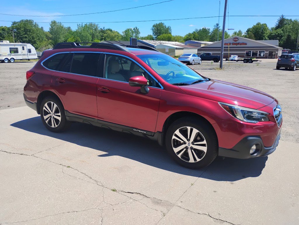Used 2018 Subaru Outback 2.5i Limited AWD/4WD image 3