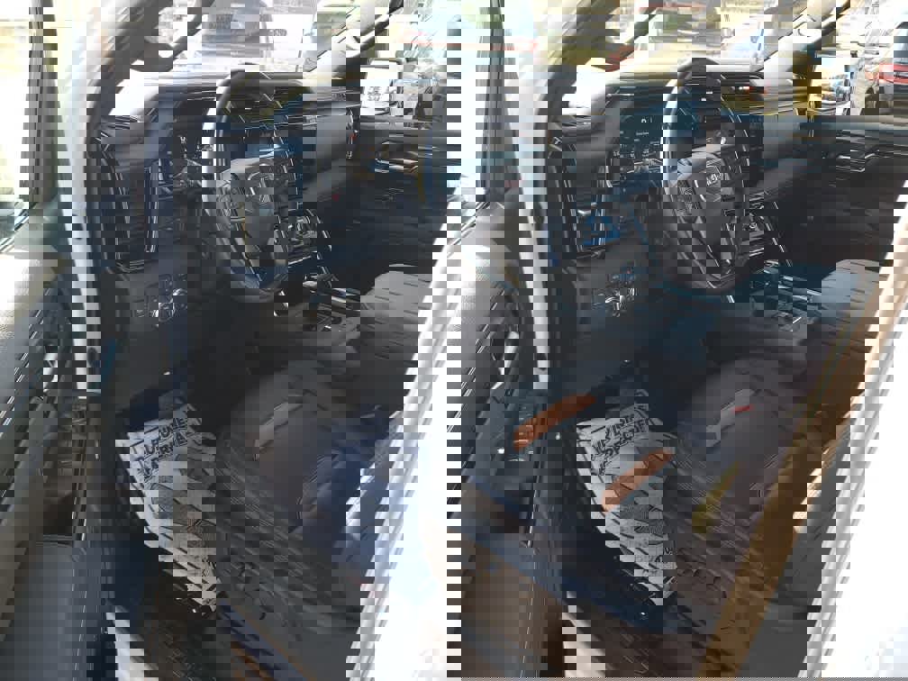 Used 2023 GMC Sierra 1500 AT4 w/ AT4 Premium Package image 12