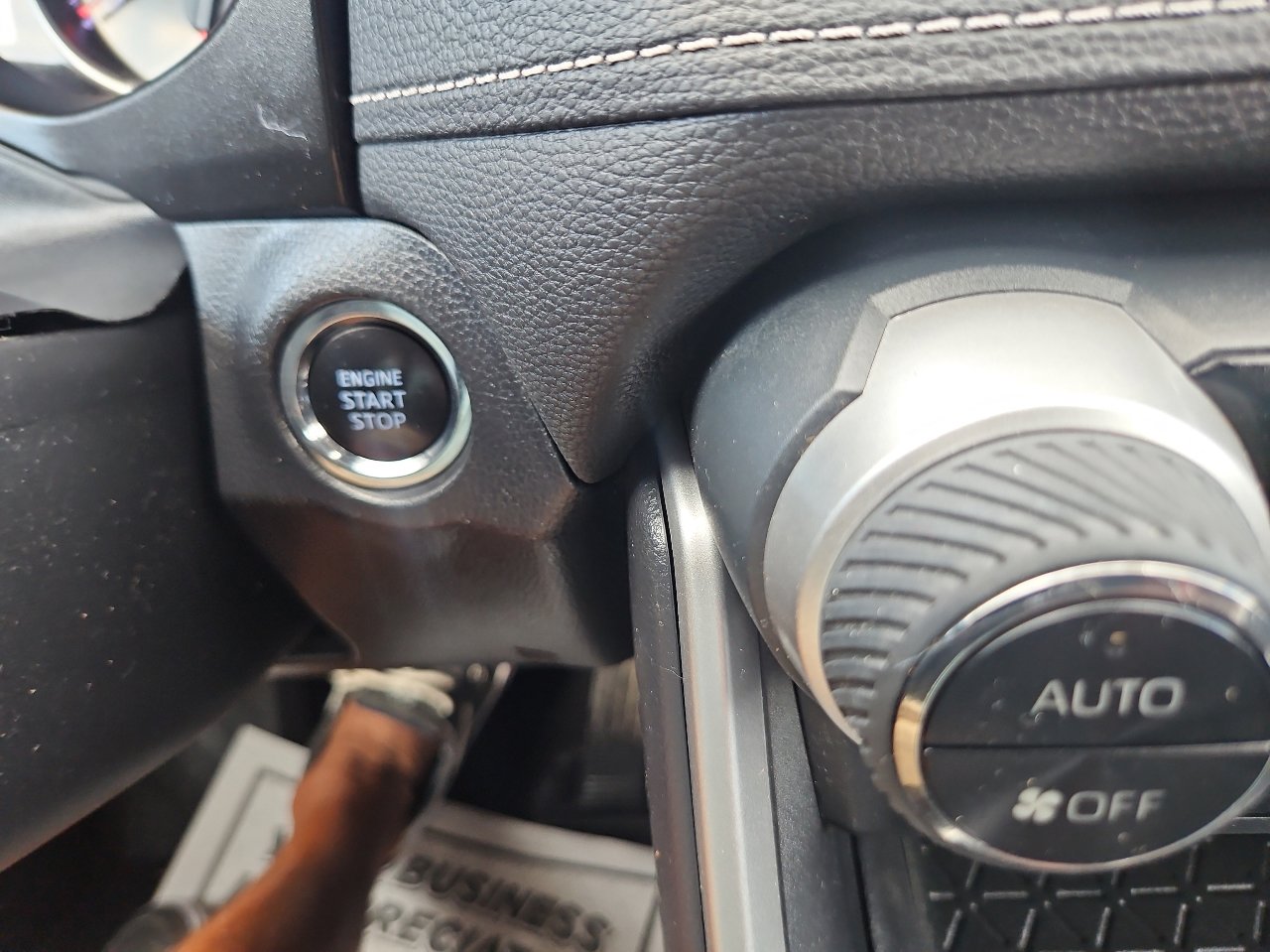 Used 2019 Toyota RAV4 XLE Premium image 33