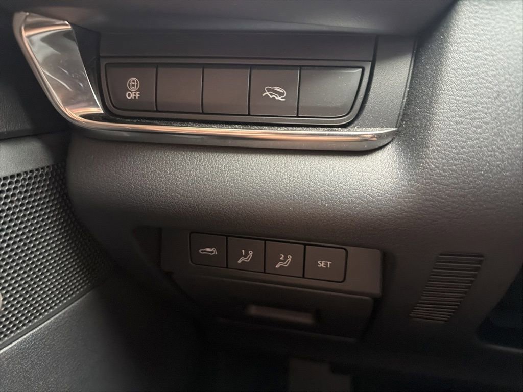 Used 2022 MAZDA CX-30 AWD 2.5 S w/ Premium Package image 17