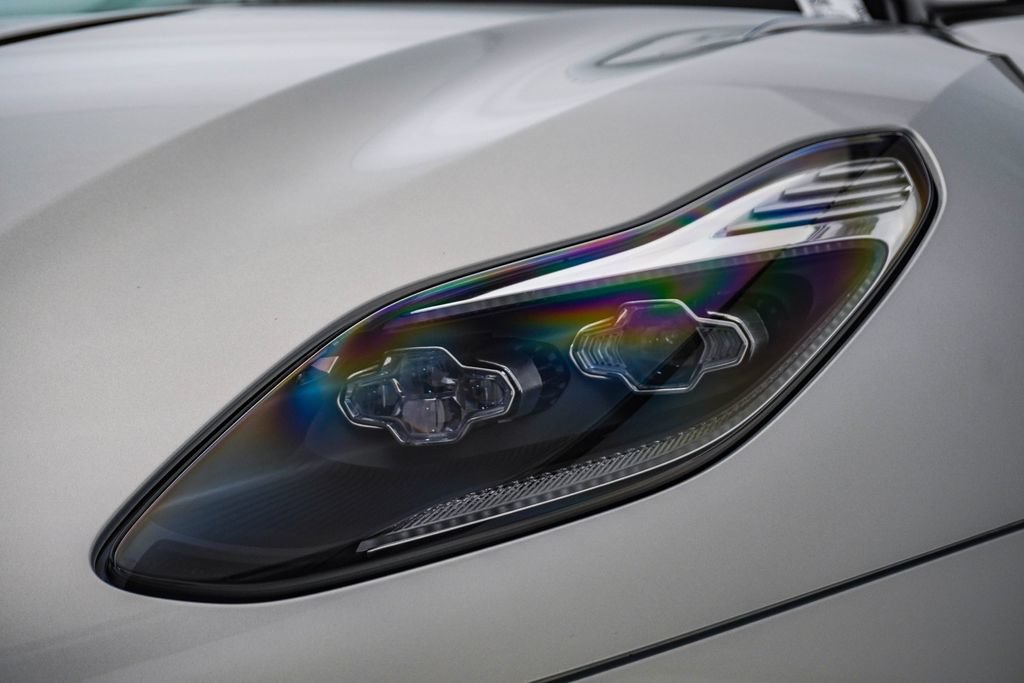 Used 2017 Aston Martin DB11 V12 RWD image 6