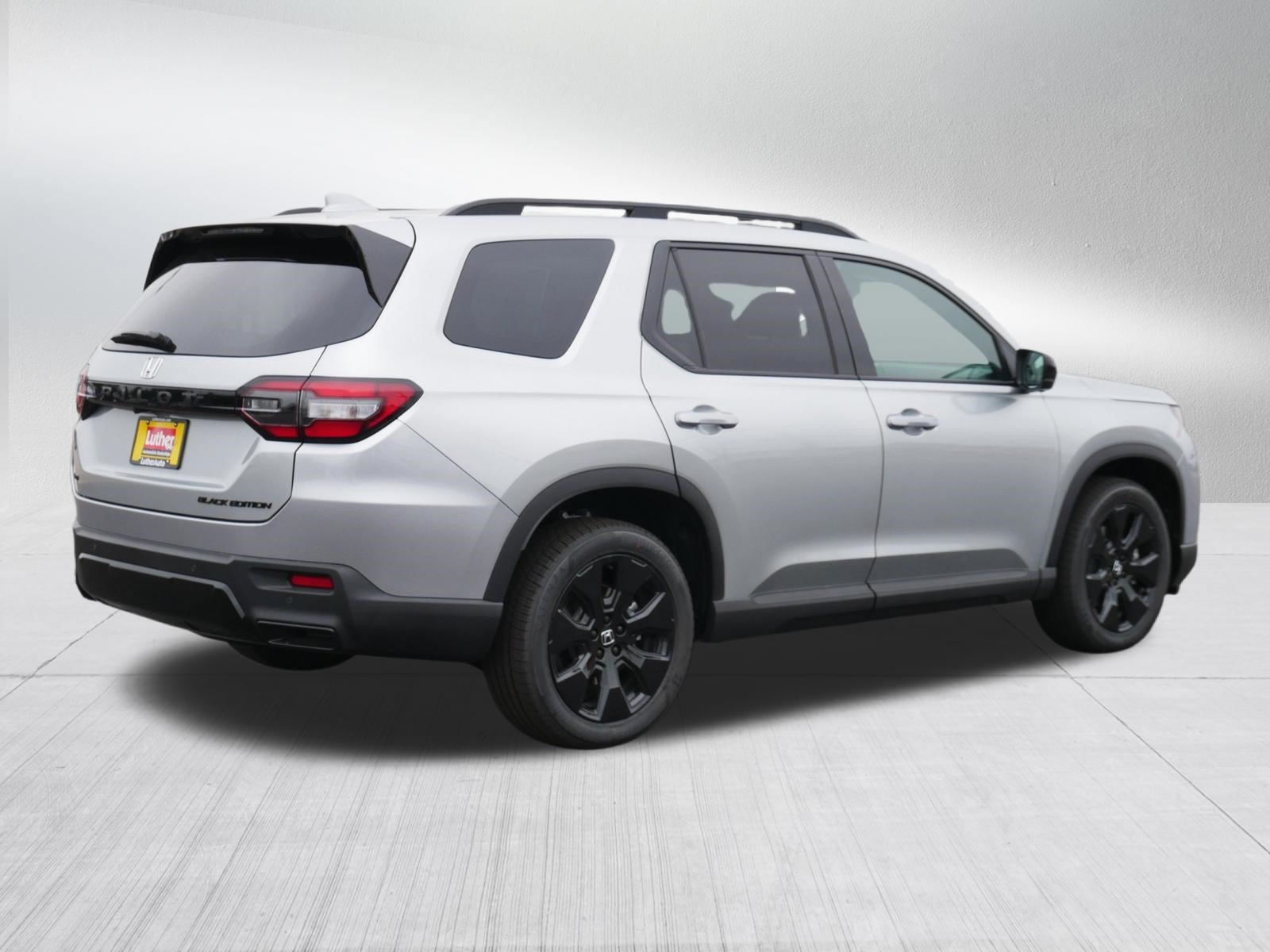 New 2026 Honda Pilot Black Edition image 7