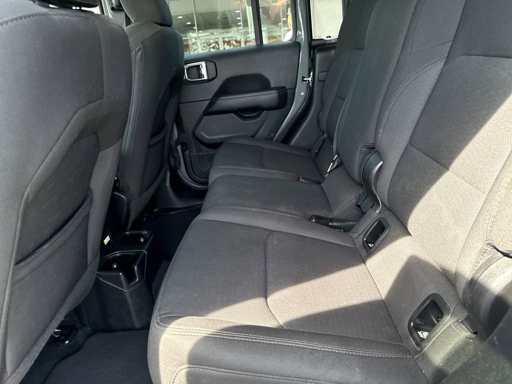 Used 2023 Jeep Gladiator Overland image 27