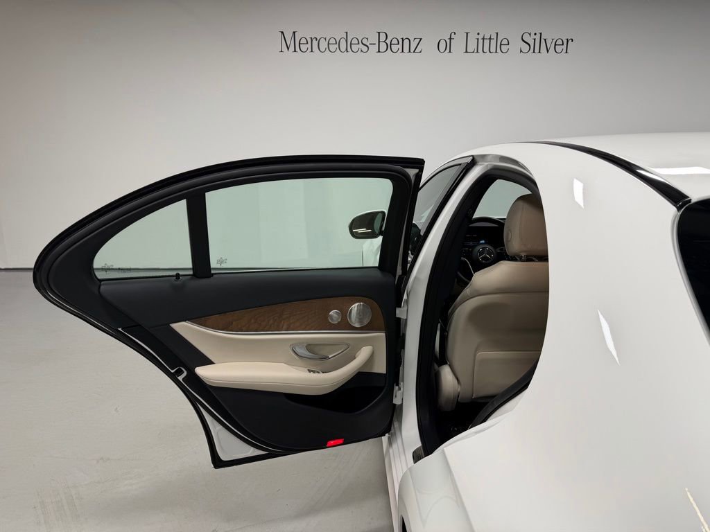 Used 2023 Mercedes-Benz E 350 4MATIC Sedan image 23