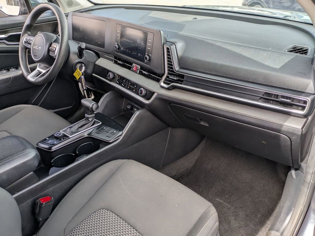 Used 2023 Kia Sportage LX image 29