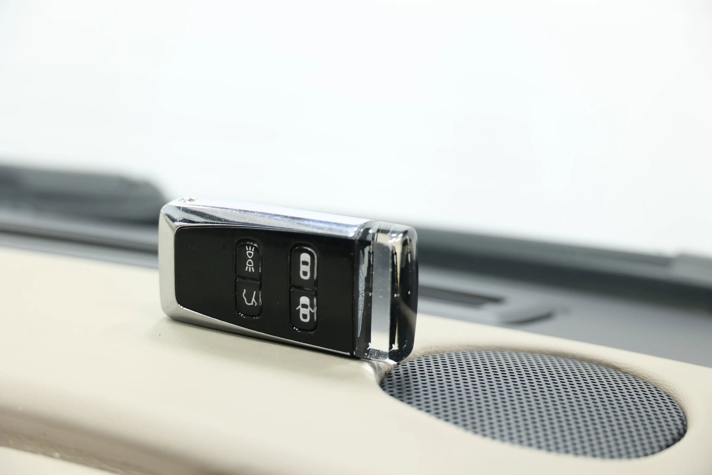 Used 2017 Aston Martin Rapide S image 5