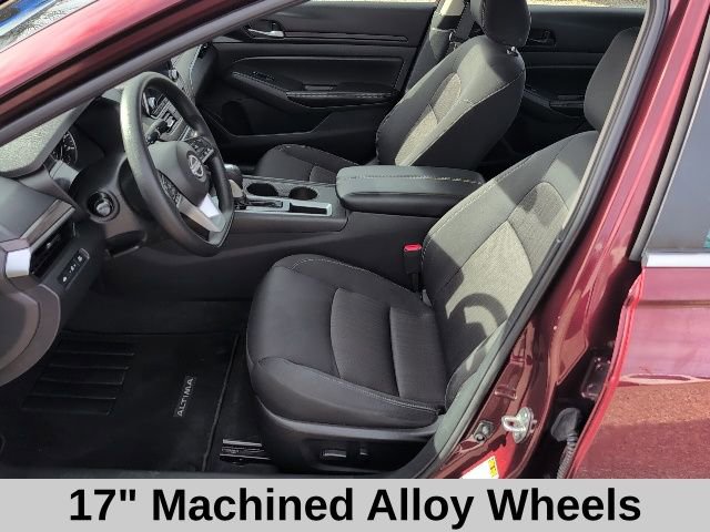 Used 2025 Nissan Altima 2.5 SV image 12