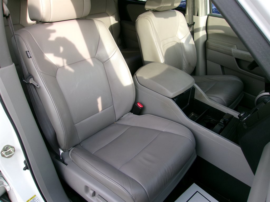 Used 2014 Honda Pilot Touring image 16