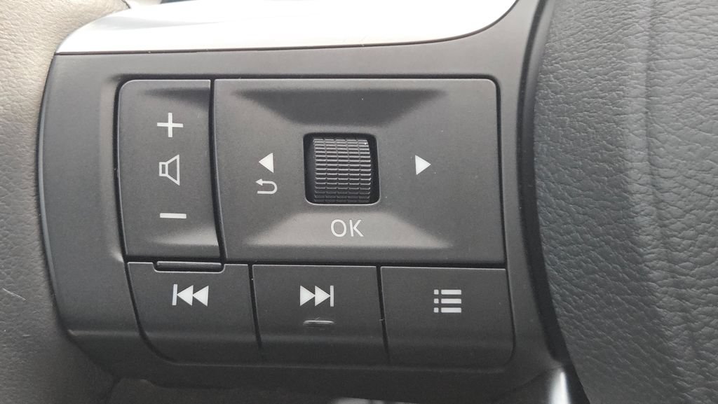Used 2023 INFINITI QX60 Luxe w/ Performance Audio Package AWD/4WD image 31