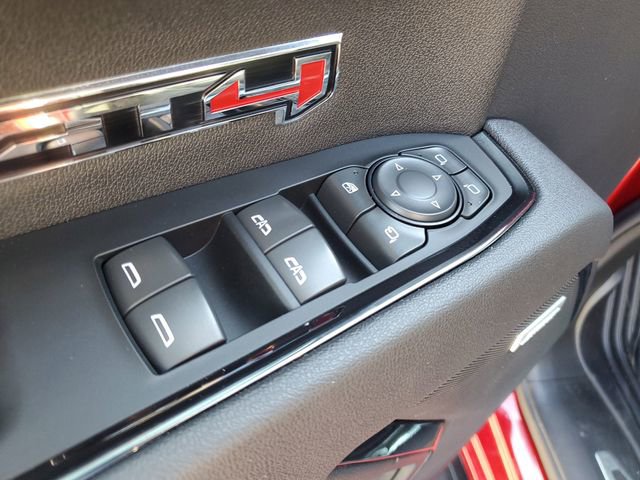 Used 2025 GMC Sierra 1500 AT4 w/ AT4 Premium Package image 9