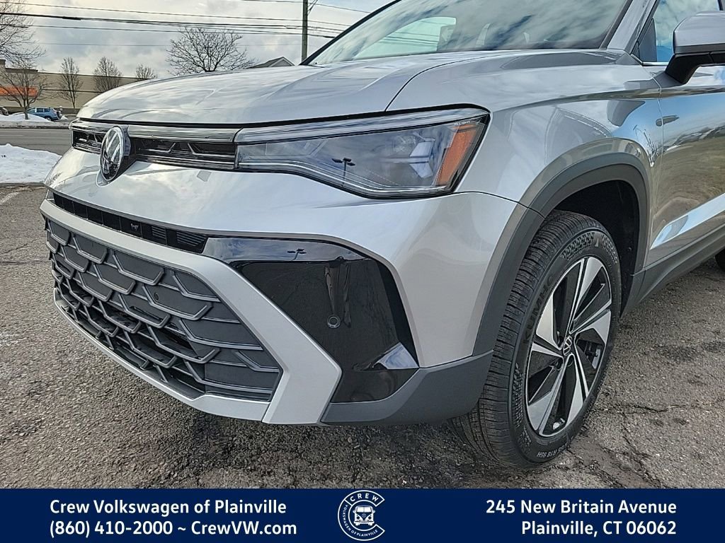 New 2026 Volkswagen Taos SE image 24