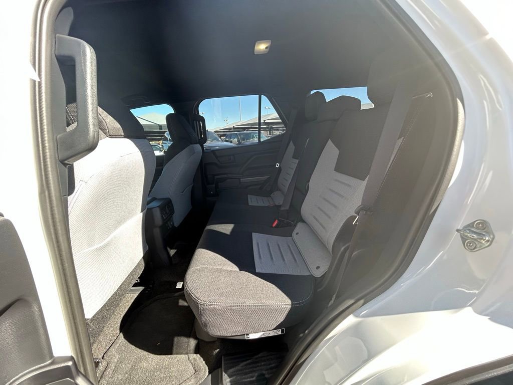 Used 2025 Toyota 4Runner 4WD image 27