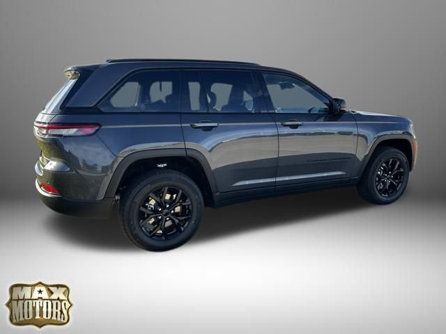 New 2025 Jeep Grand Cherokee Altitude image 8